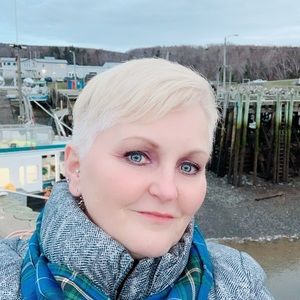 Meet your Posher, Candace